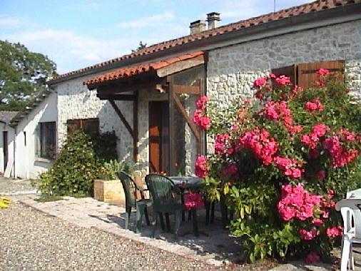 Bed and Breakfast Domaine De Poudos Auterive  Екстер'єр фото